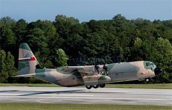 Dean Baldwin Paints New C-130J Super Hercules